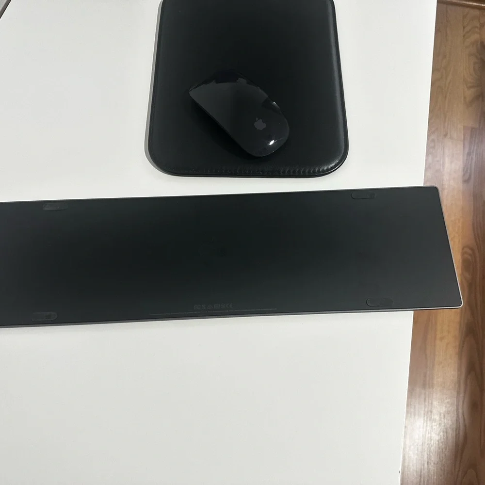 Apple Magic Mouse: Wireless, Bluetooth, Rechargeable